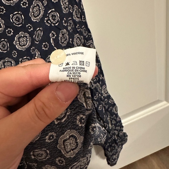 Frank And Oak Navy White floral Paisley Button Down Collared Blouse Size Small - Picture 7 of 10